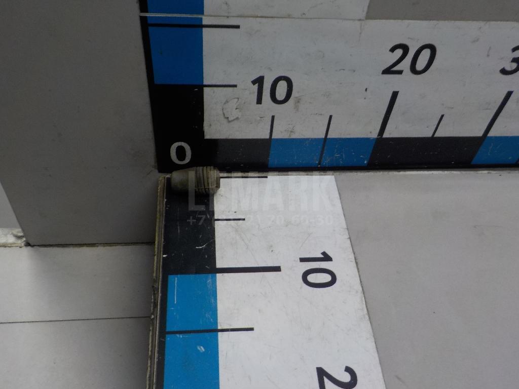 Отбойник капота