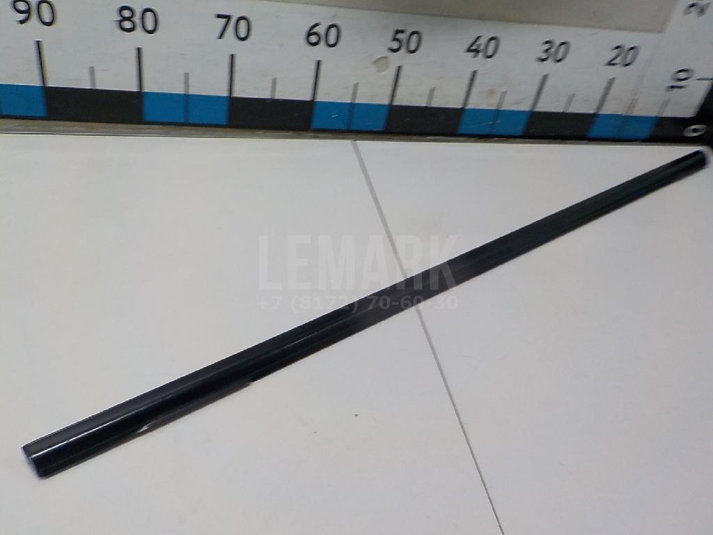 Накладка стекла заднего левого 82821JG000 Nissan
