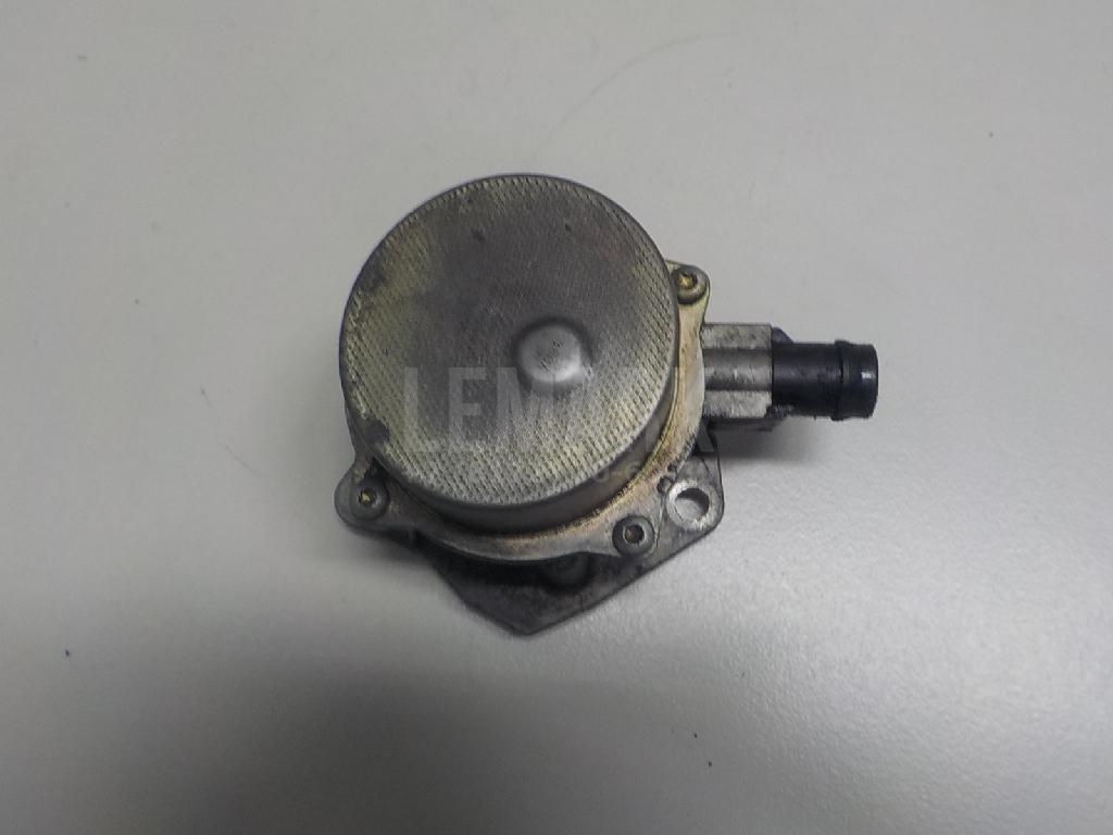 Насос вакуумный 1465000Q1F Nissan