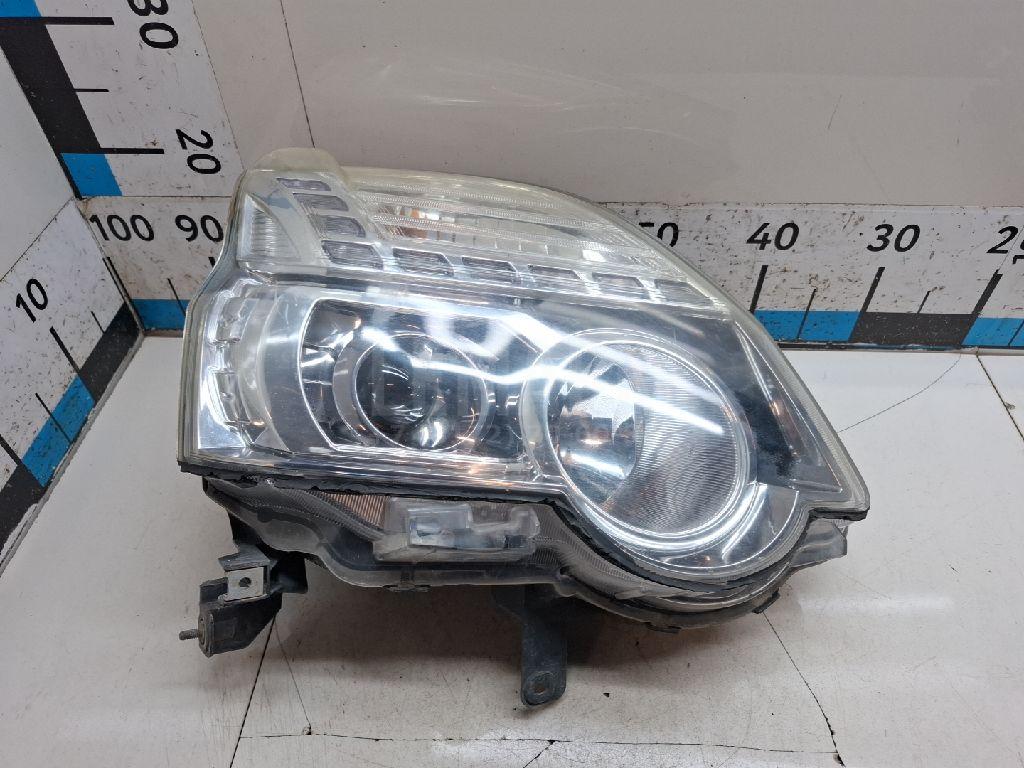 Фара правая 260103UF0A Nissan