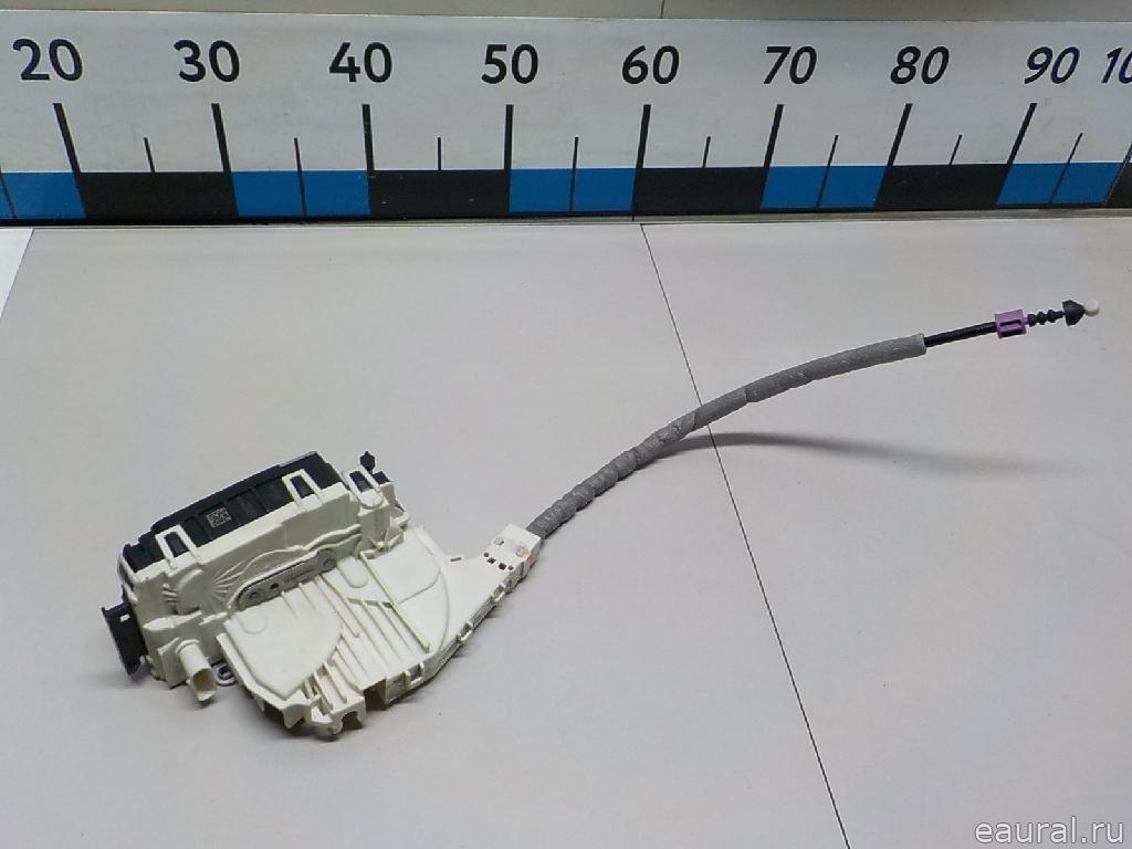Замок двери задней левой
