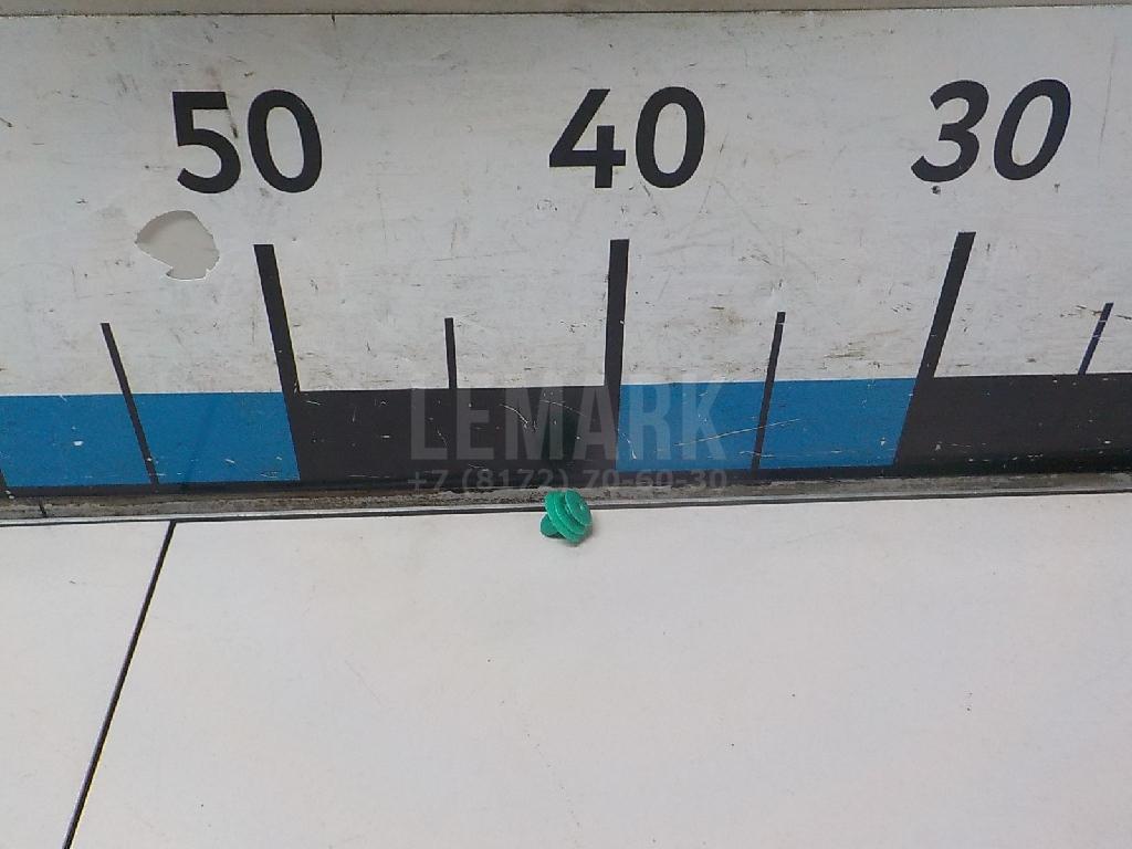 Крепеж (клоп) 823152W000 Hyundai-Kia