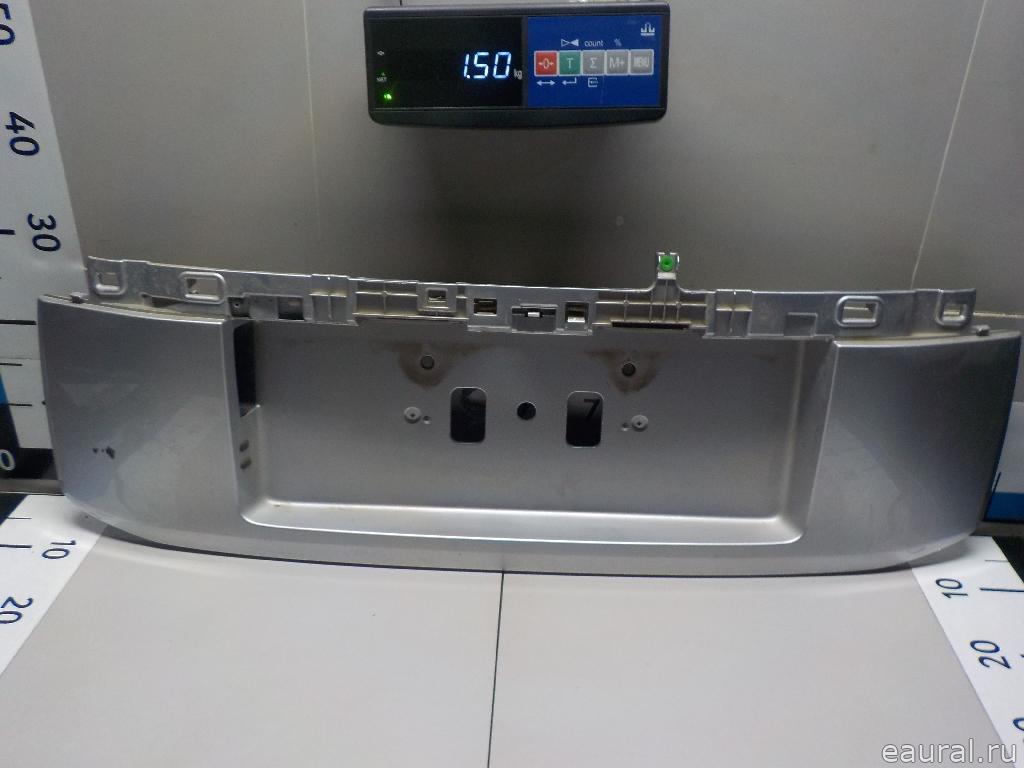 Накладка двери багажника