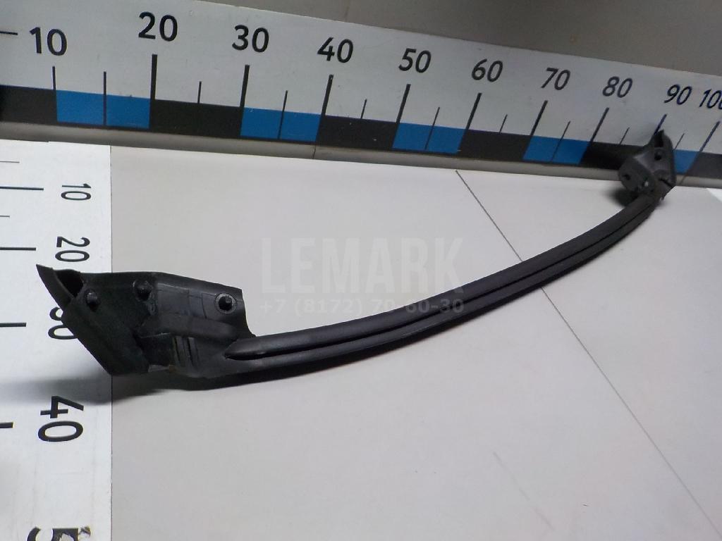 Уплотнитель стекла двери для  BMW X5 F15/F85 2013-2018