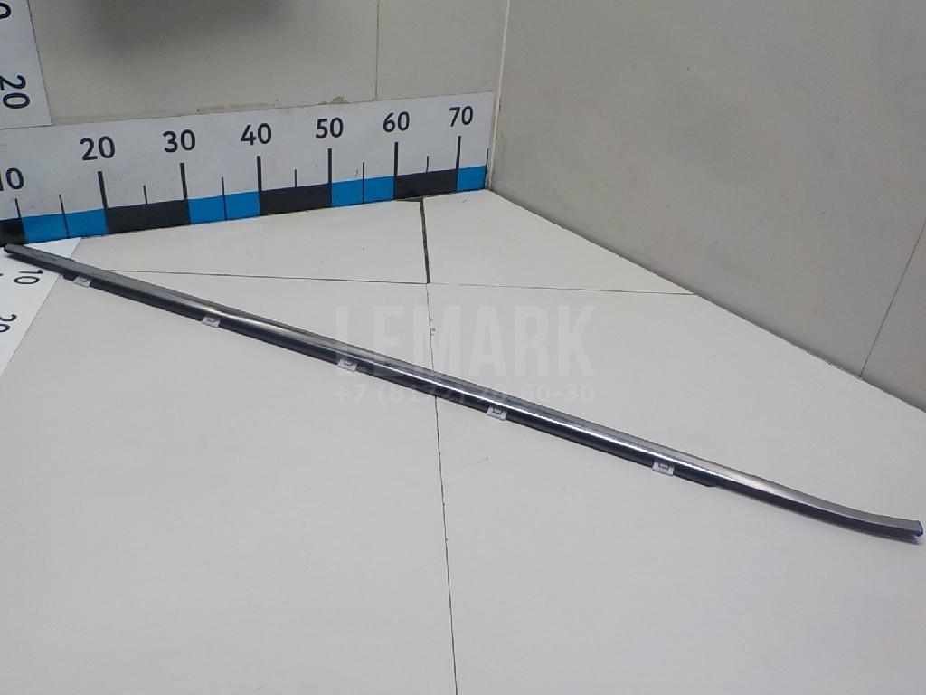 Накладка стекла переднего правого 82220D9000 Hyundai-Kia