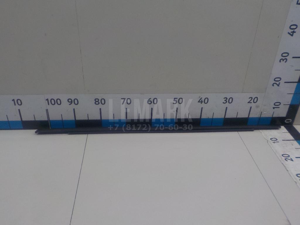 Накладка стекла переднего левого