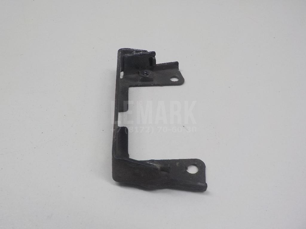 Кронштейн замка капота для  Audi A4 [B6] 2000-2004