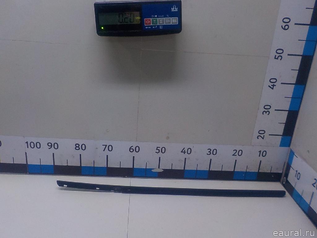 Накладка стекла заднего правого