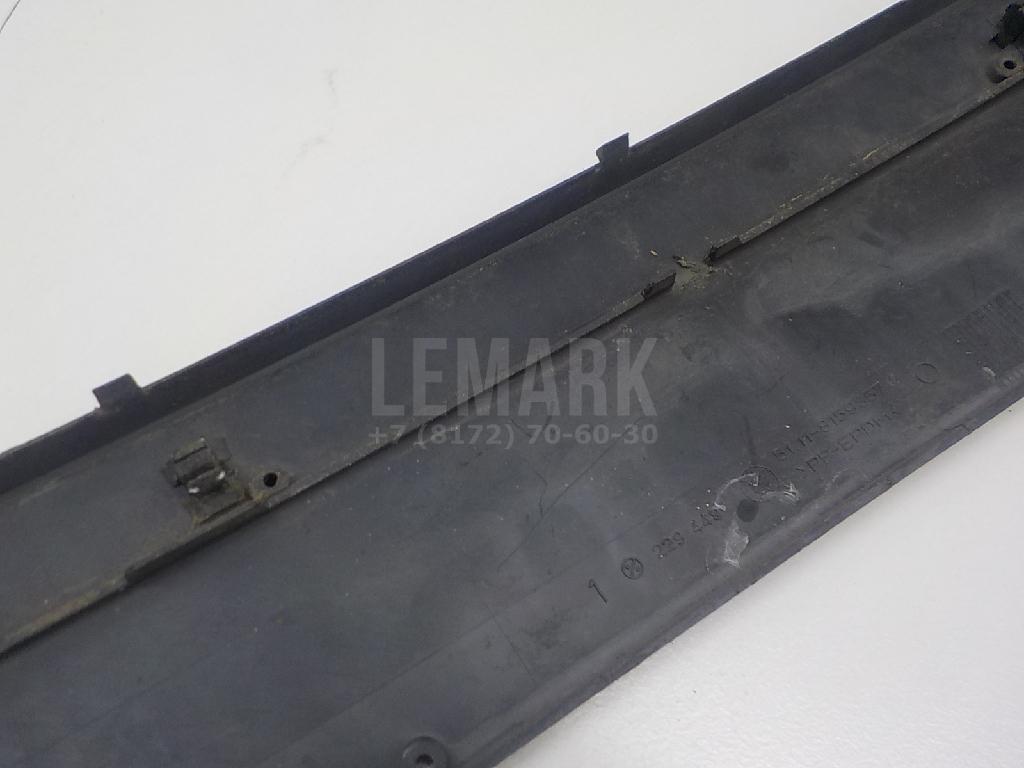 Накладка переднего бампера под номер для  BMW 1-serie F20/F21 2011-2019