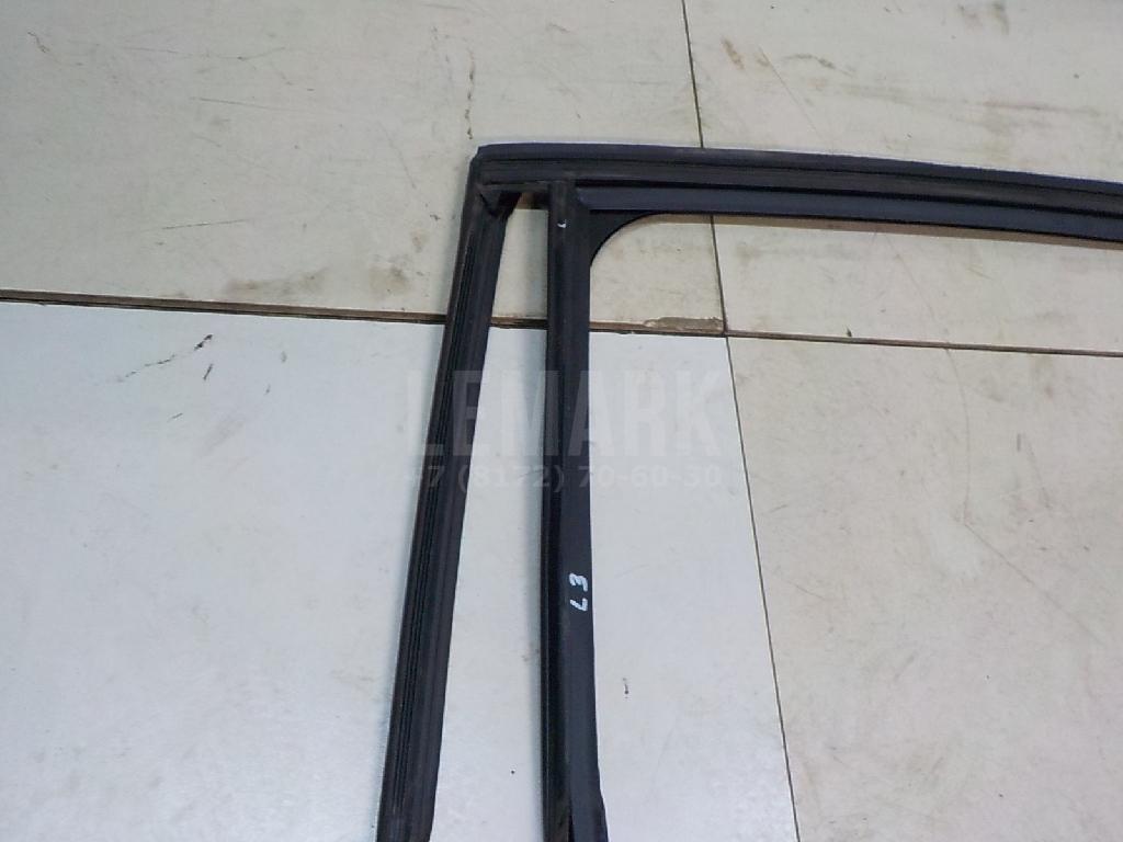 Направляющая стекла двери для  BMW X5 F15/F85 2013-2018