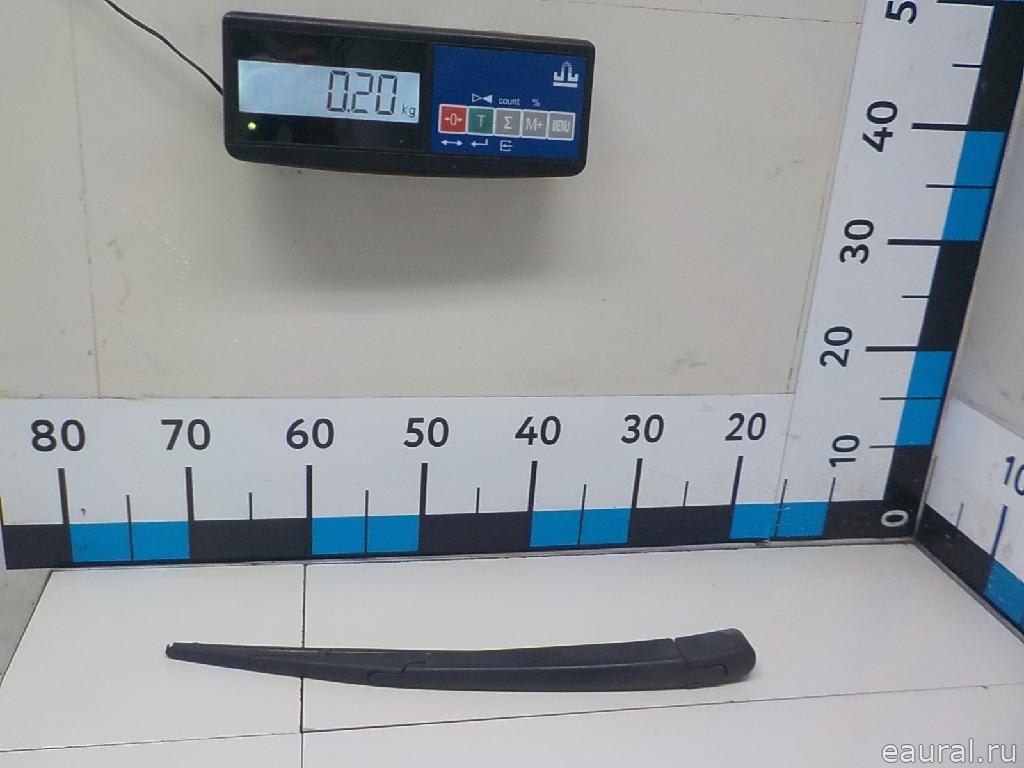 Поводок стеклоочистителя заднего