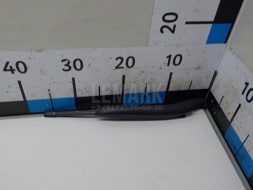 Поводок стеклоочистителя заднего