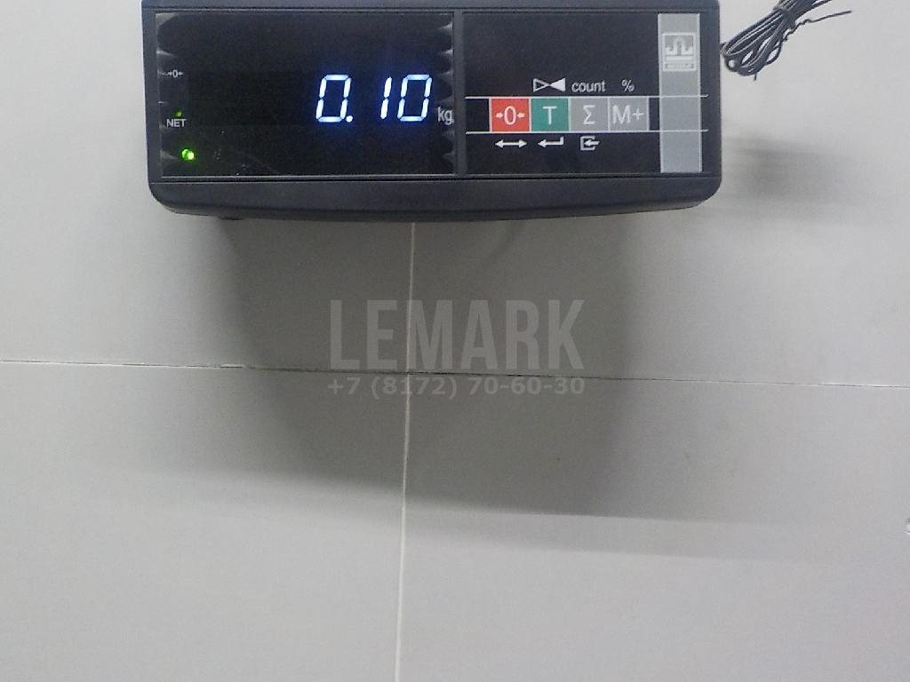 Накладка стекла заднего левого