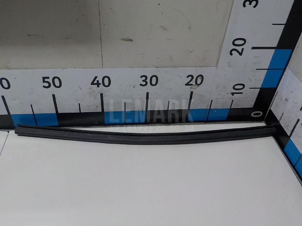 Уплотнитель капота для  Citroen C3 Picasso 2008-2017