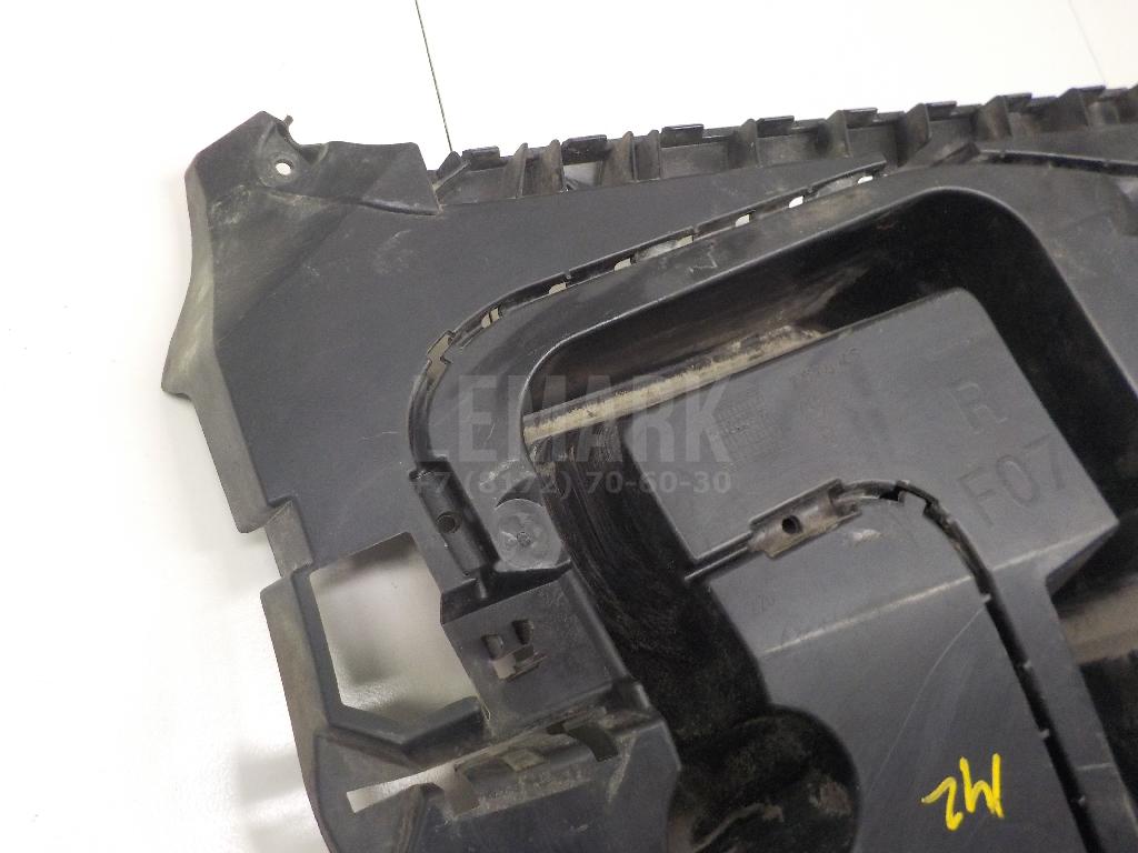 Кронштейн заднего бампера правый для  BMW 1-serie E87/E81 2004-2011