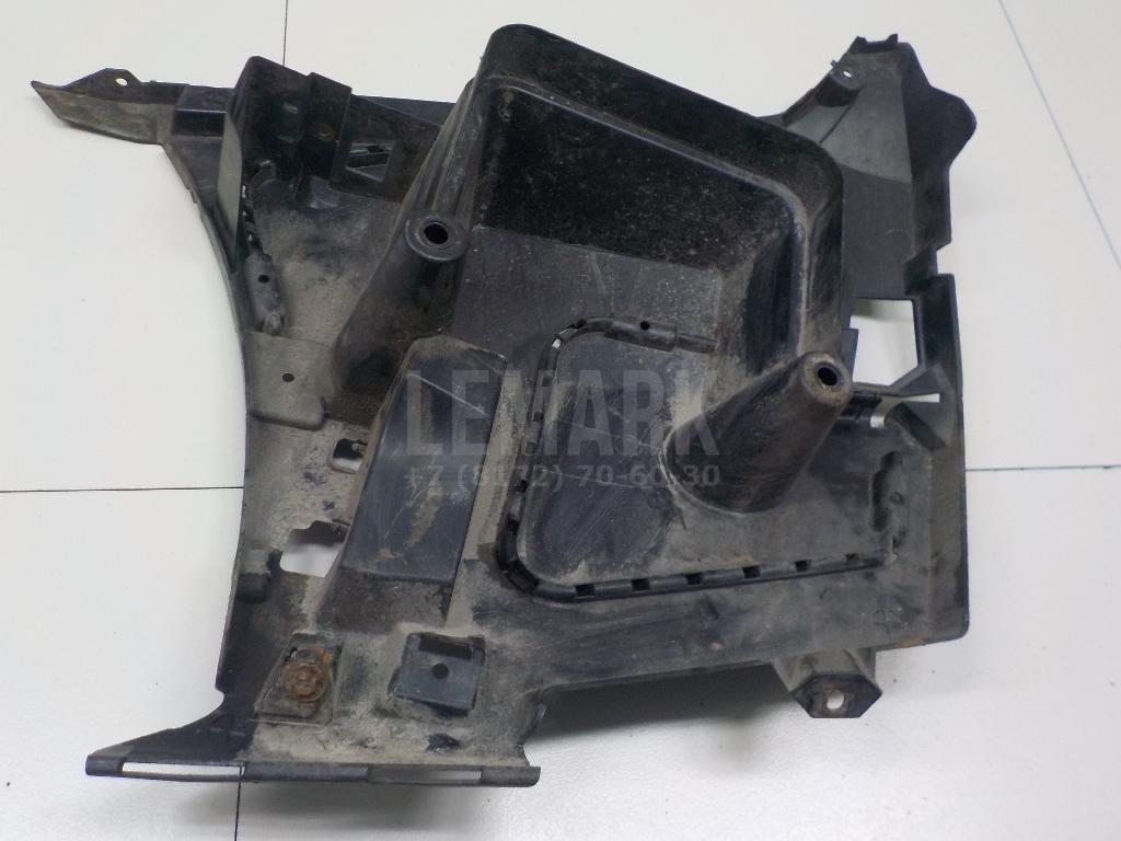 Кронштейн заднего бампера правый для  BMW 1-serie E87/E81 2004-2011