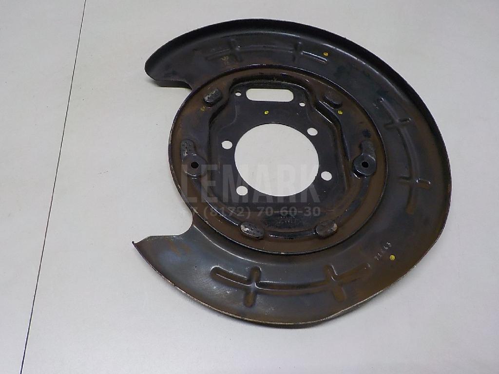 Щит опорный задний правый 58270D7000 Hyundai-Kia