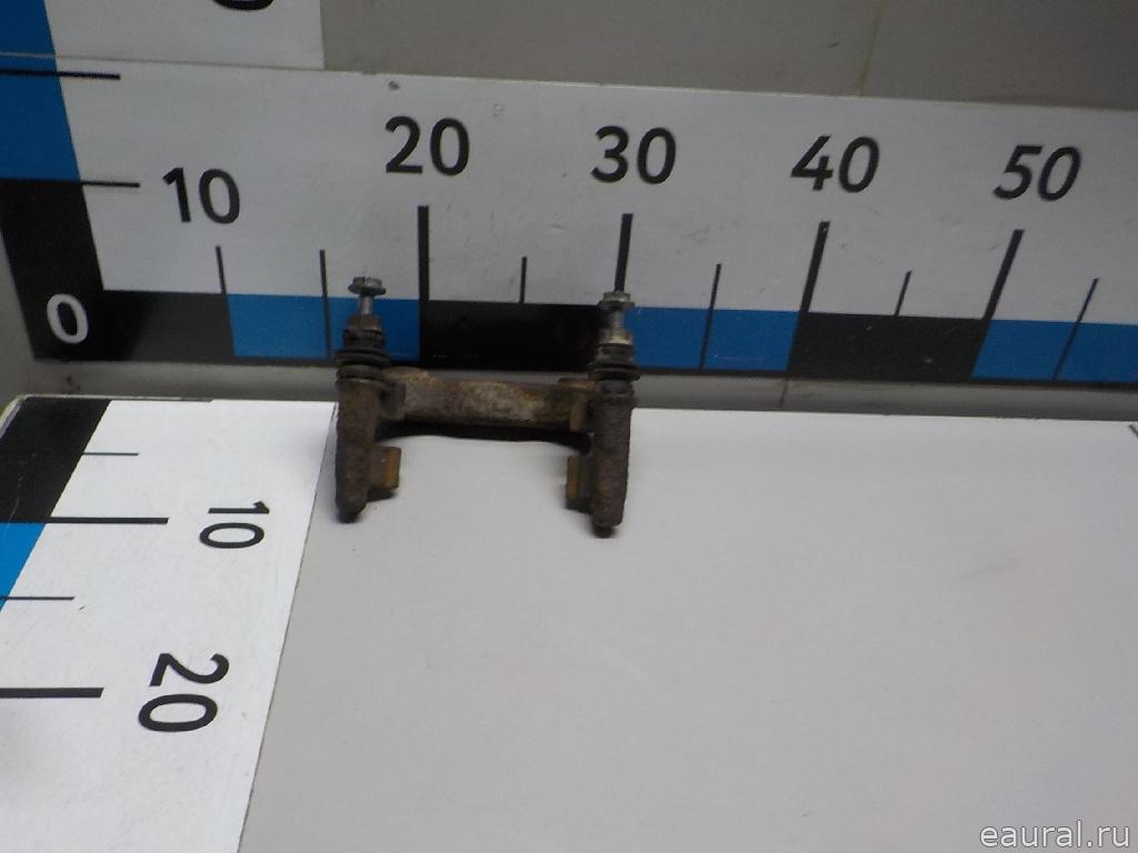 Скоба суппорта заднего правого