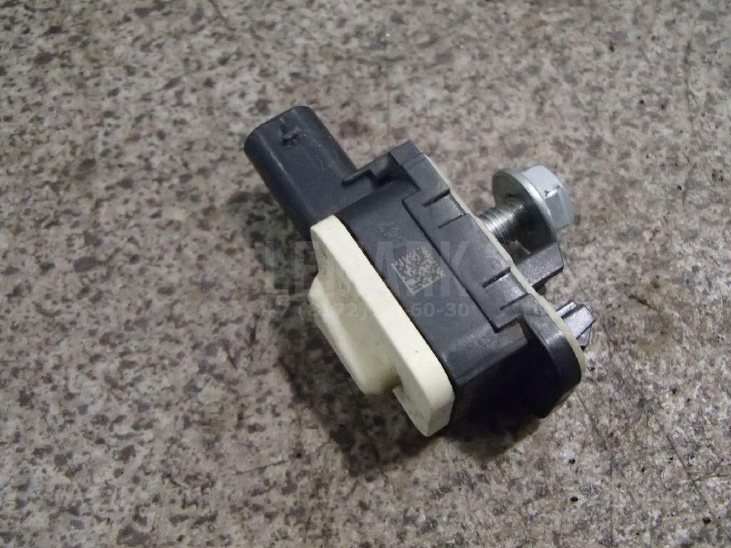 Датчик AIR BAG 7P0959354 VAG