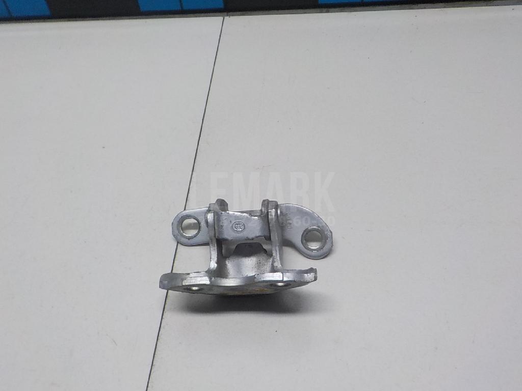 Петля двери задней правой верхняя 6875020121 Toyota