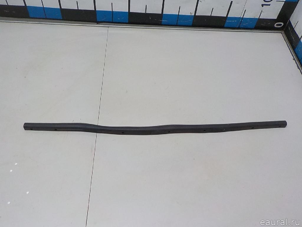 Уплотнитель капота