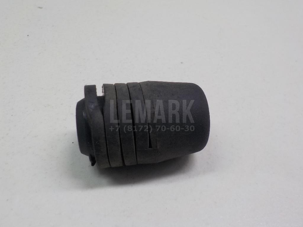 Отбойник крышки багажника 817382V000 Hyundai-Kia