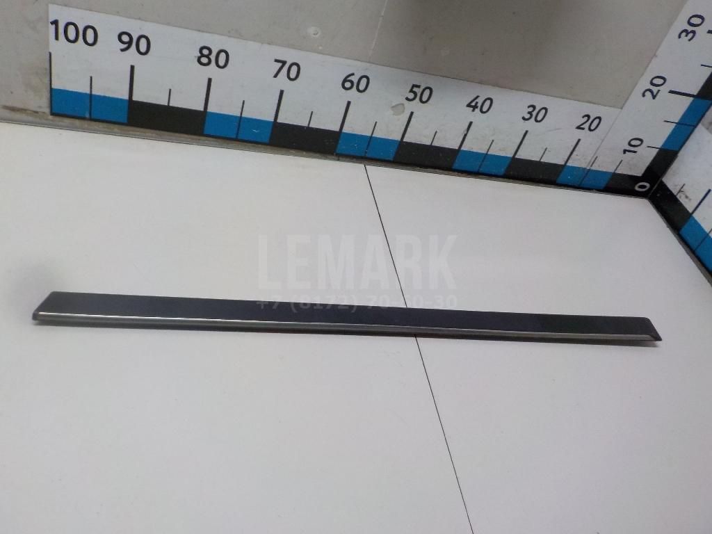 Молдинг задней левой двери