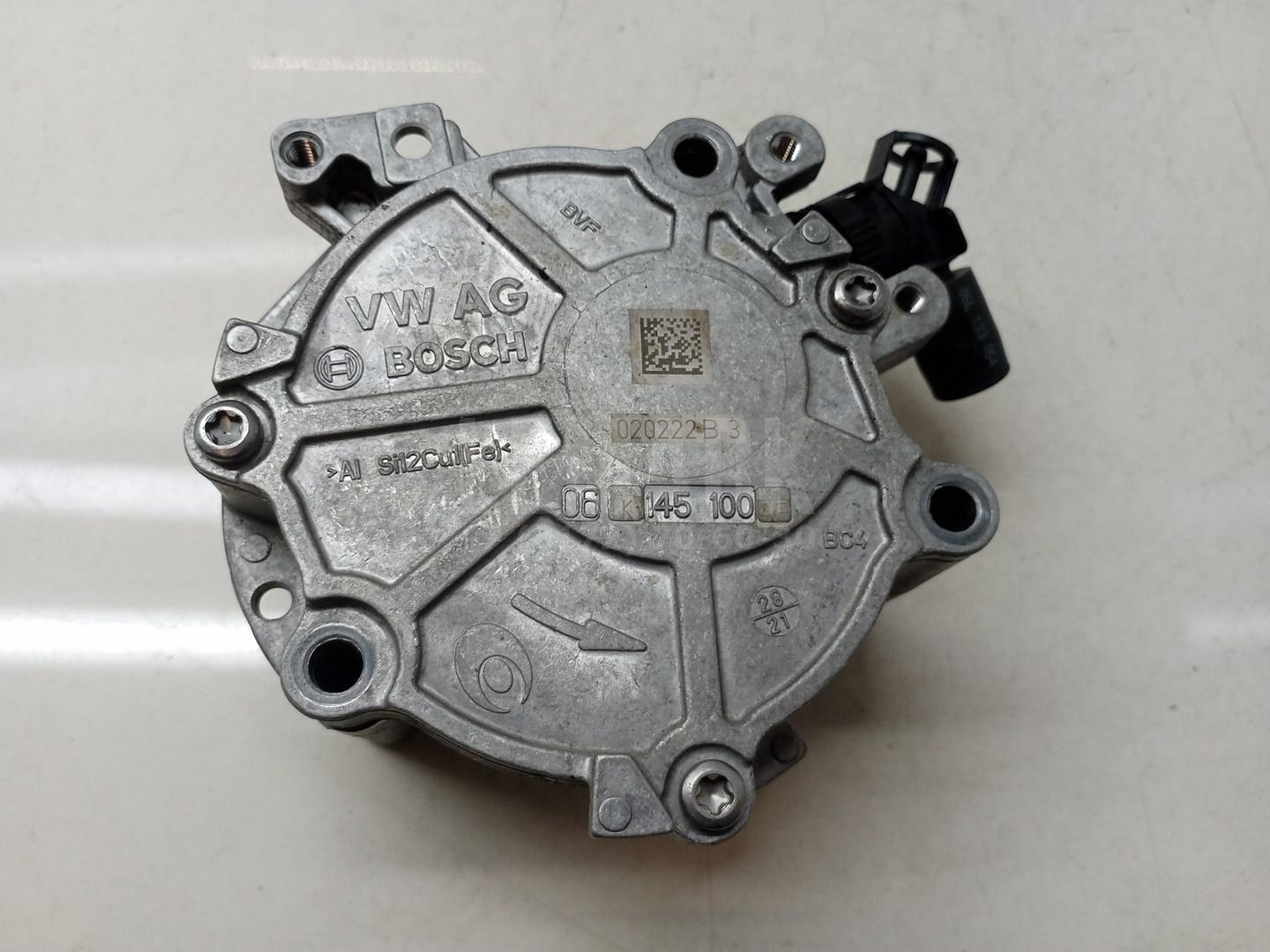 Насос вакуумный 06K145100AE VAG