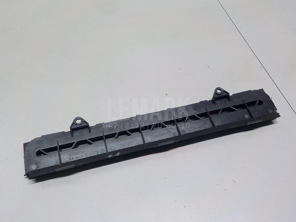 Крышка салонного фильтра для  BMW 1-serie E82/E88 2007-2013