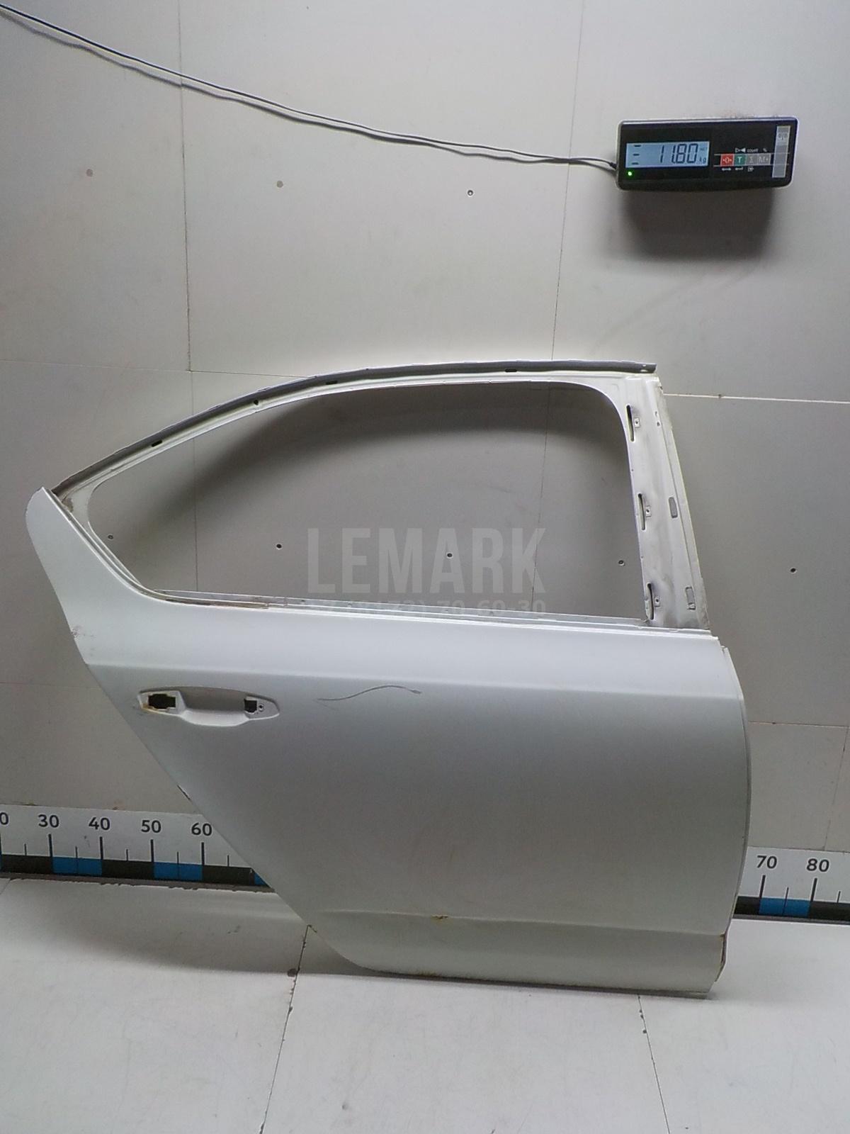 Дверь задняя правая 5E5833056B VAG