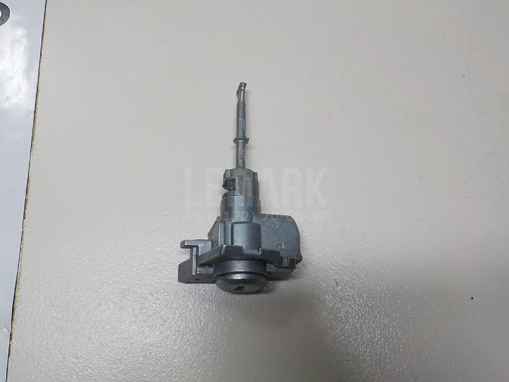 Вставка замка двери лев. 81905F1450 Hyundai-Kia