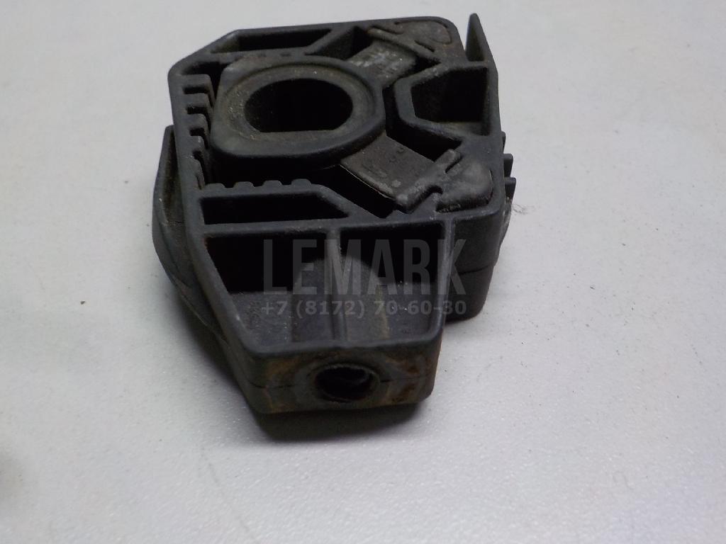 Подушка радиатора для  BMW 5-serie E60/E61 2003-2009