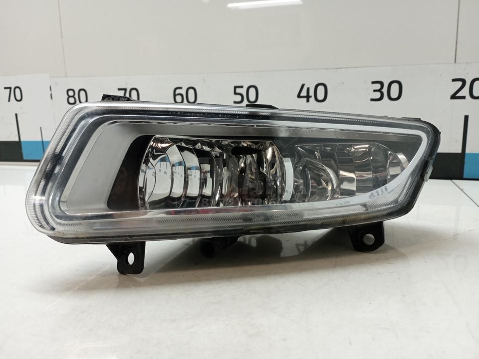Фара противотуманная левая 6R0941061C VAG