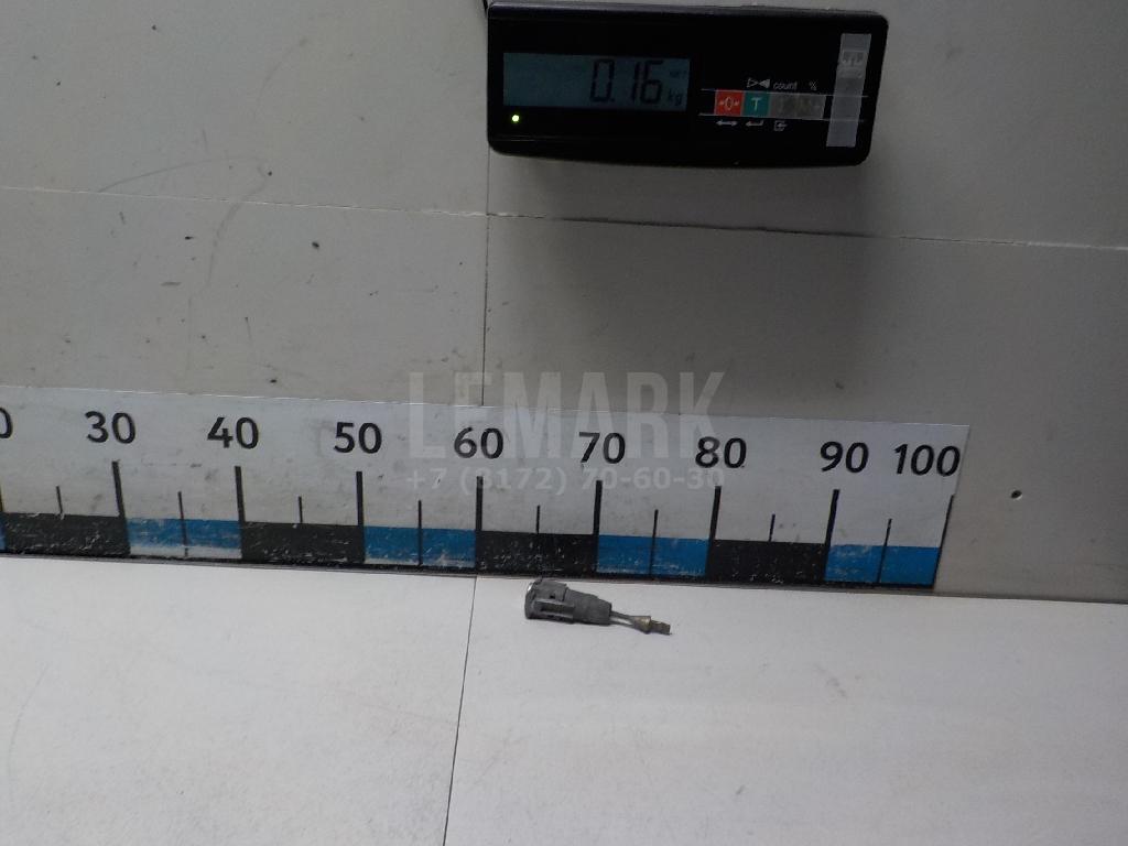Вставка замка двери прав. 5C6837168 VAG