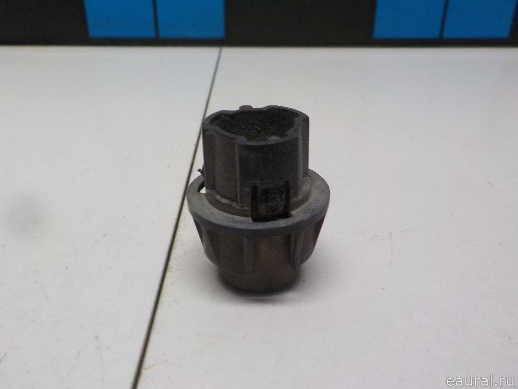 Отбойник капота