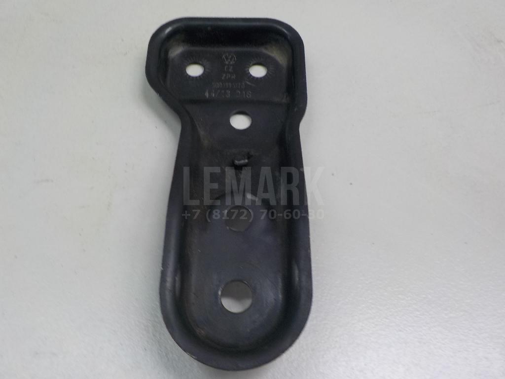 Кронштейн переднего рычага 5Q0199517D VAG