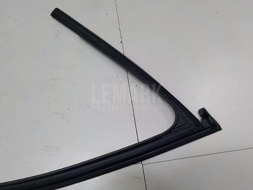 Уплотнитель стекла двери для  BMW 5-serie F10/F11 2009-2016