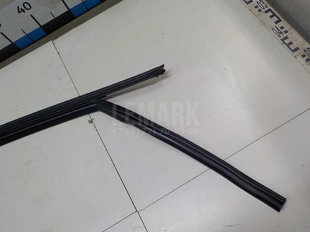 Уплотнитель стекла двери для  BMW 7-serie G11/G12 2015-2022