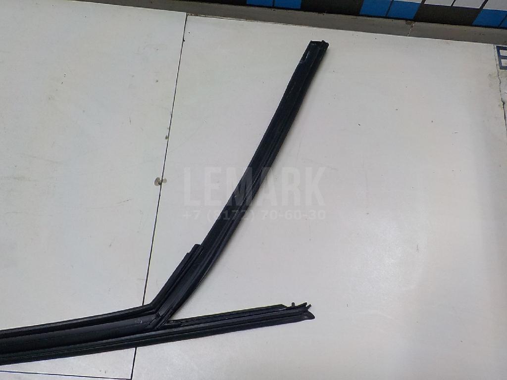 Уплотнитель стекла двери для  BMW 7-serie G11/G12 2015-2022