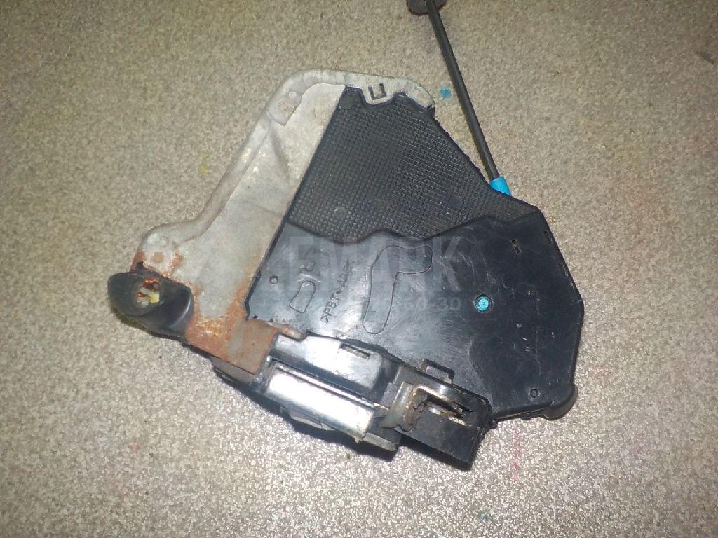 Замок двери передней правой 6903053080 Toyota