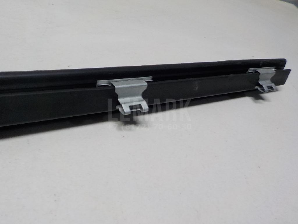 Накладка стекла переднего правого для  Audi 80/90 [B4] 1991-1995
