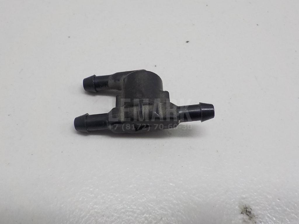 Тройник омывателя стекол 8532128020 Toyota