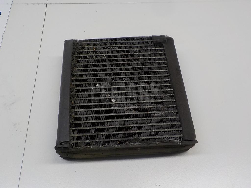 Испаритель кондиционера CCY361J1Z Mazda