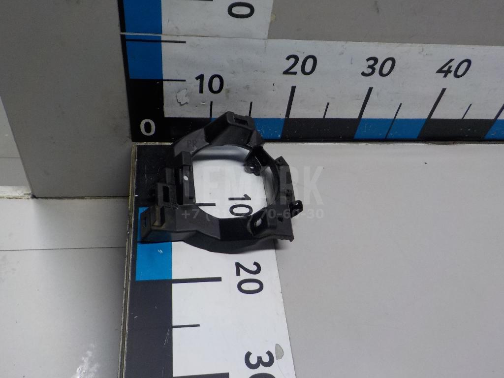 Кронштейн фары противотуманной правой 5212560060 Toyota