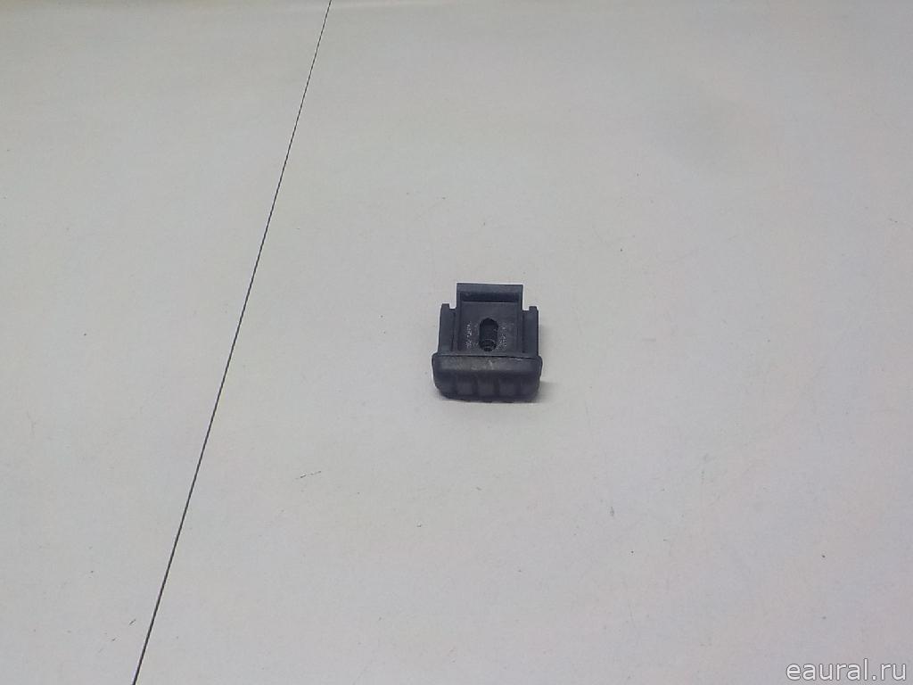 Отбойник капота