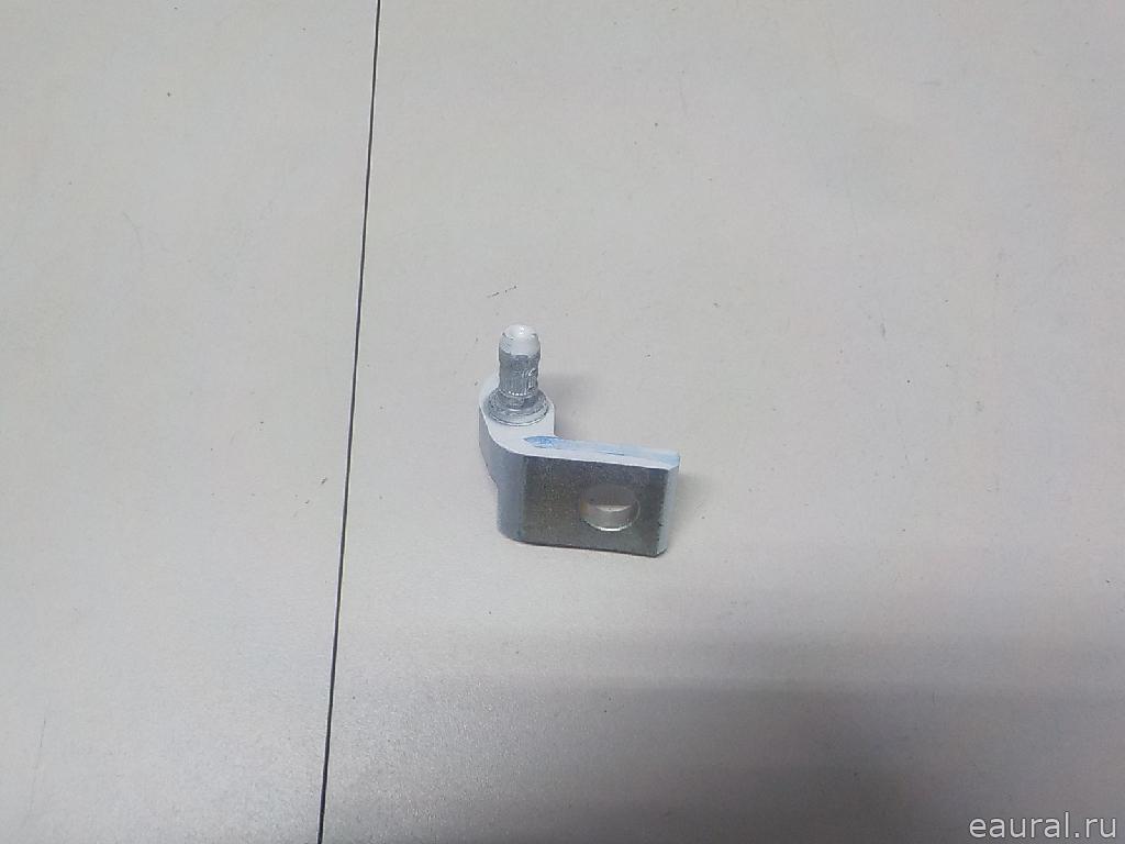 Петля двери