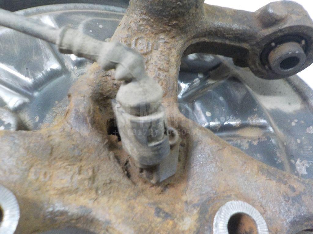 Кулак поворотный задний правый для  Audi V8 1988-1994