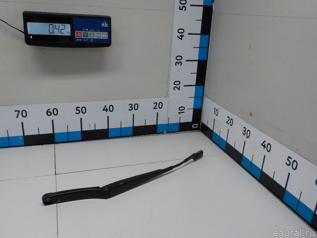 Поводок стеклоочистителя передний левый