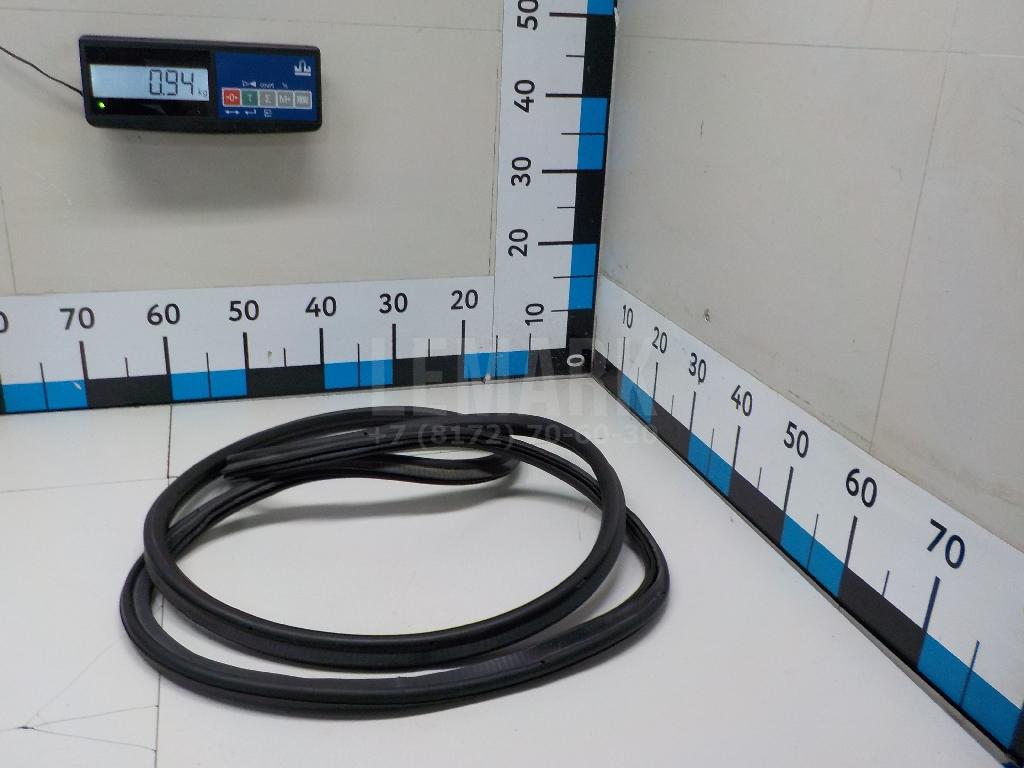 Уплотнитель багажника 5L6827705C VAG