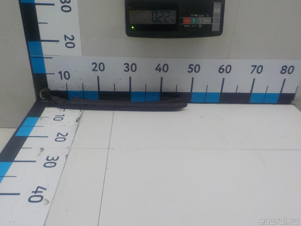 Поводок стеклоочистителя заднего
